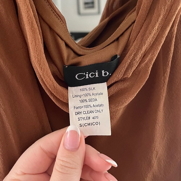 Brown CiCi B Gown! - Picture 3 of 3
